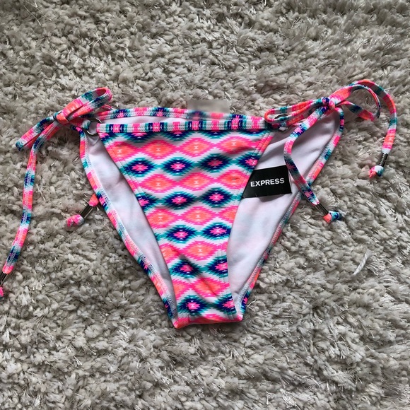 String bikini bottom - Picture 2 of 5